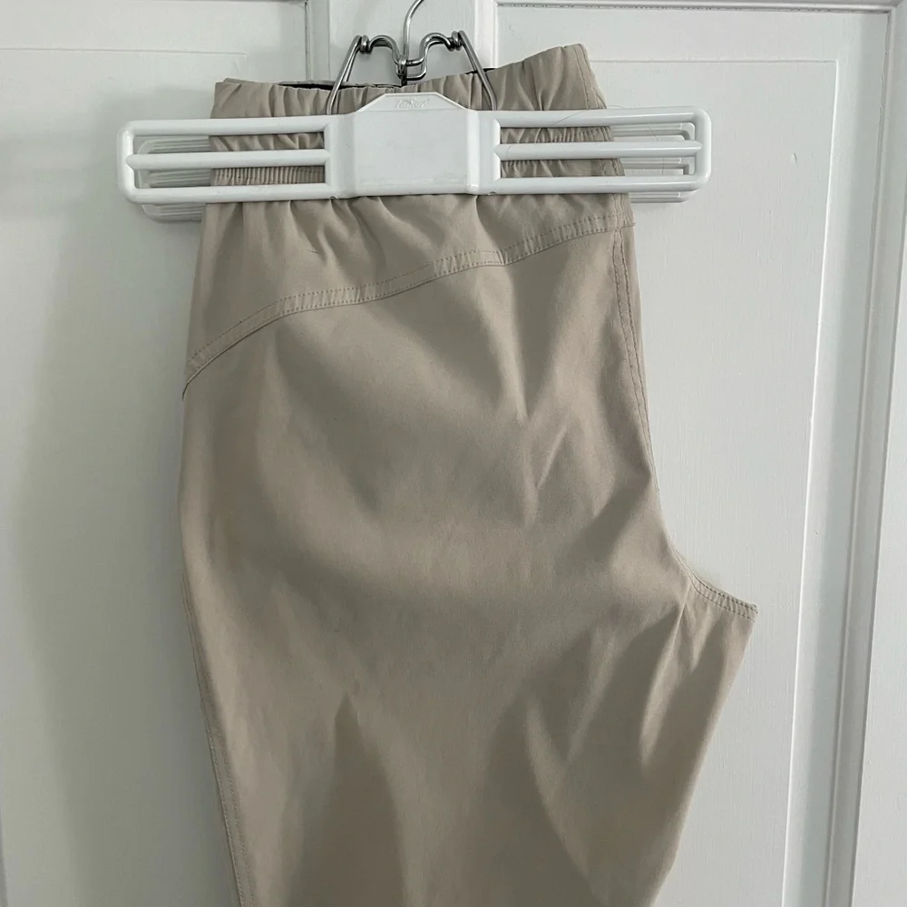 Eddie Bauer Khaki (Tan) Ladies Jogger - Picture 4 of 6